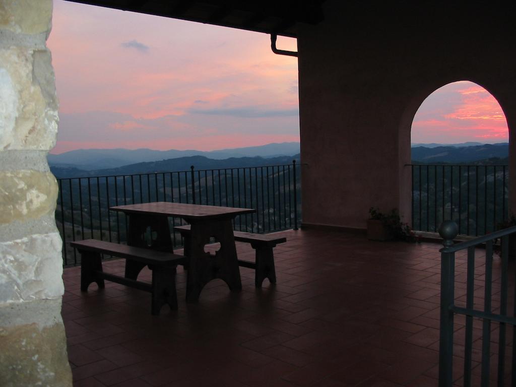 Agriturismo Monte Valentino Пиетралунга Стая снимка