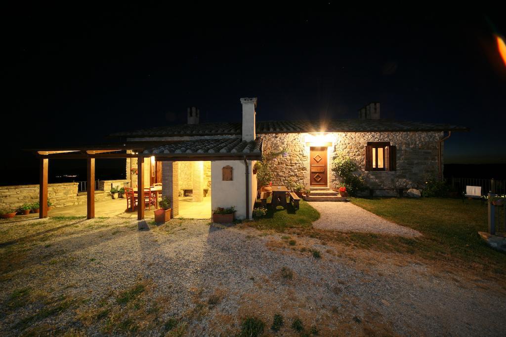 Agriturismo Monte Valentino Пиетралунга Екстериор снимка