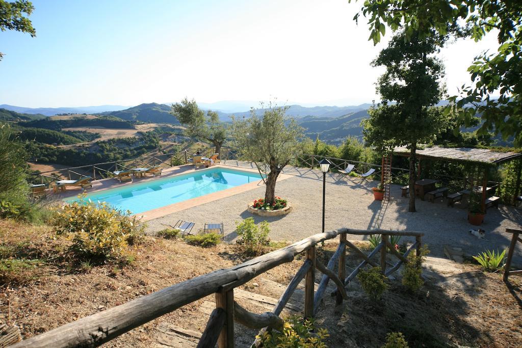 Agriturismo Monte Valentino Пиетралунга Екстериор снимка